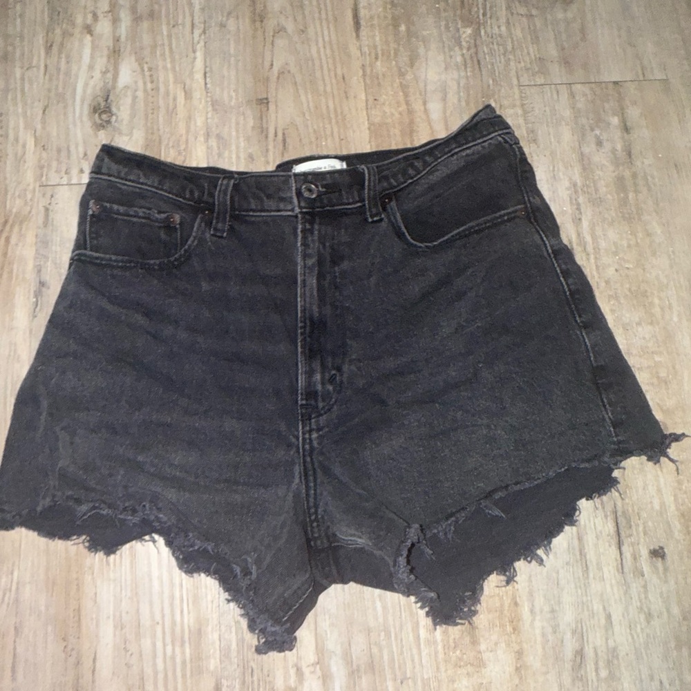 Abercrombie & Fitch High Waisted the 90s Relaxed Cut Off Shorts